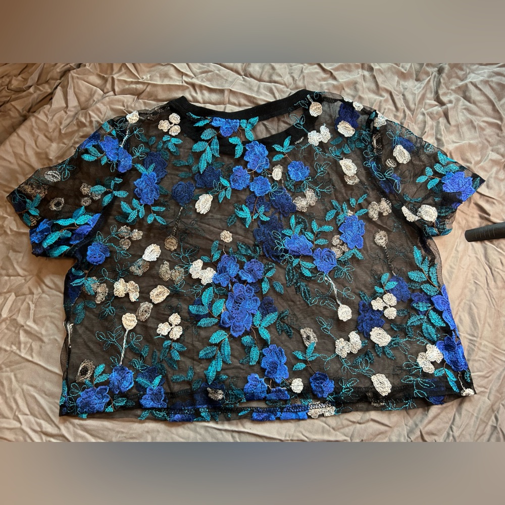 Black Sheer Mesh Floral Embroidered Top Blue Goth Y2K Cropped Tee Large